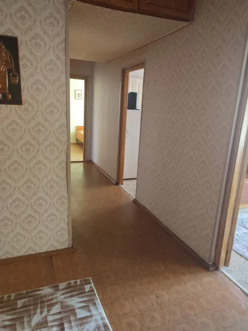 Квартиру 4х комнатную