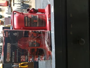 Домкрат 20т 100р