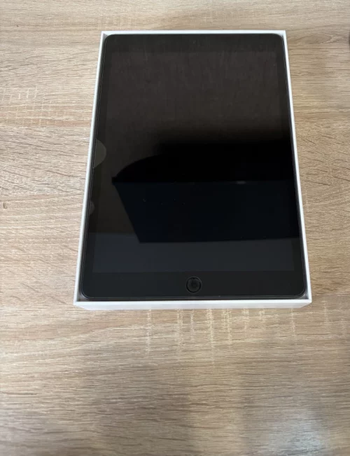 Планшет iPad 9