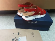 Босоножки из кожи