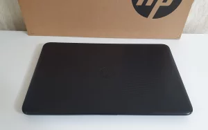 Ноутбук HP 15-ay044ur