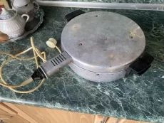 ЭЛЕКТРИЧЕСКАЯ СКОВОРОДА 30 РУБЛЕЙ