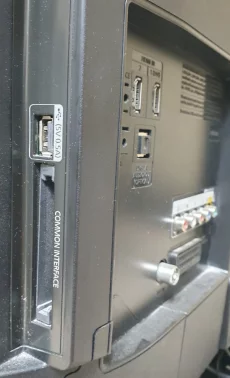 ЖК телевизор 32"