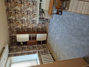 2 комнатную в центре