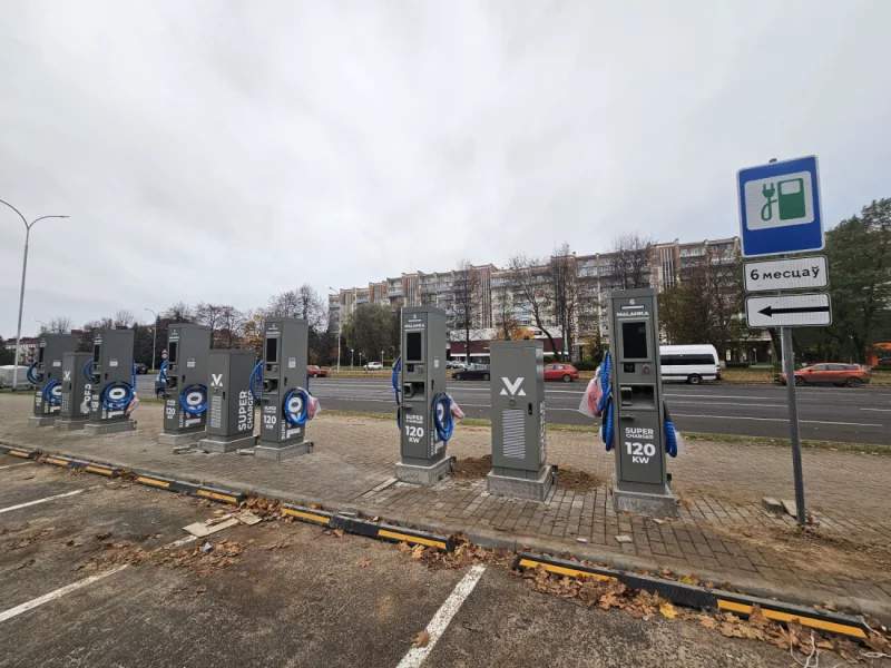 Электрокар можно будет зарядить с видом на Бобруйский горисполком