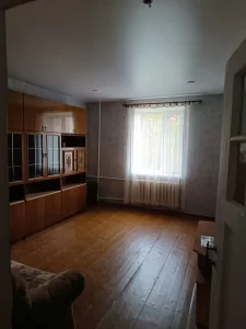 Двухкомнатная квартира в центре на длительный срок