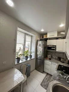 2-комнатная квартира с ремонтом в центре