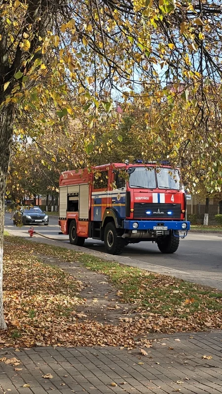 Заправка пожарной машины от гидранта