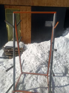 Металлическая конструкция для хранения автозапчастей, бамперов