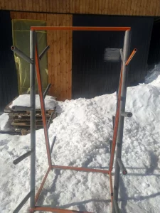 Металлическая конструкция для хранения автозапчастей, бамперов