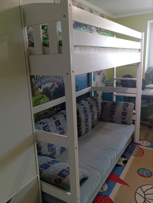 Двухъярусную кровать