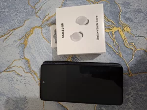 Телефон Samsung A52