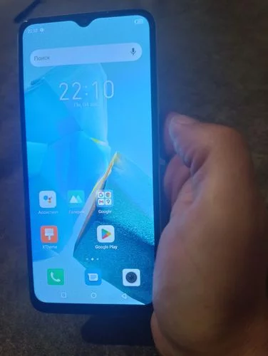 Смартфон Infinix hot30i 8/128 в состоянии нового