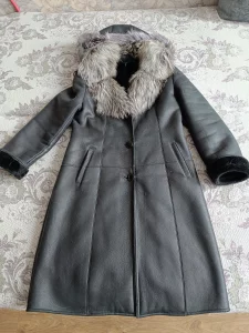 Продам женскую дубленку