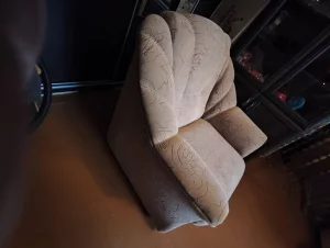 Мягкое кресло