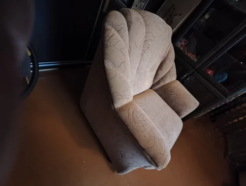 Мягкое кресло