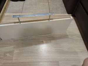 Полка со скрытым креплением.80 см.20 руб