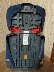 Автокресло-бустер