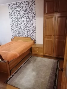 2 комнатная квартира с мебелью и бытовой техникой 450 рублей