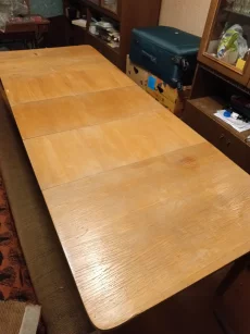 Стол обеденный