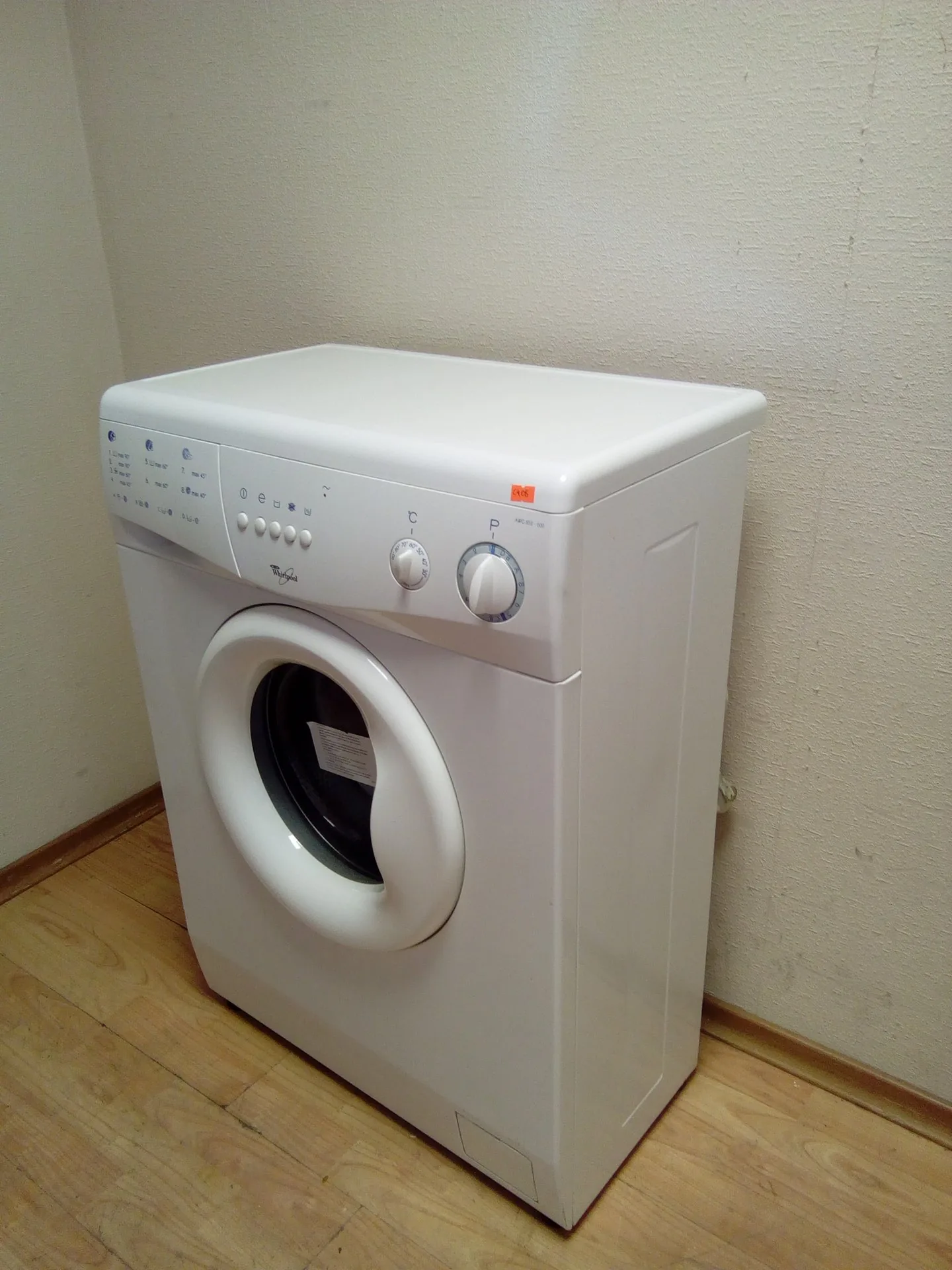 Стиральная машина Whirlpool (40 руб)