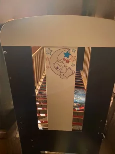 Кроватка с маятником