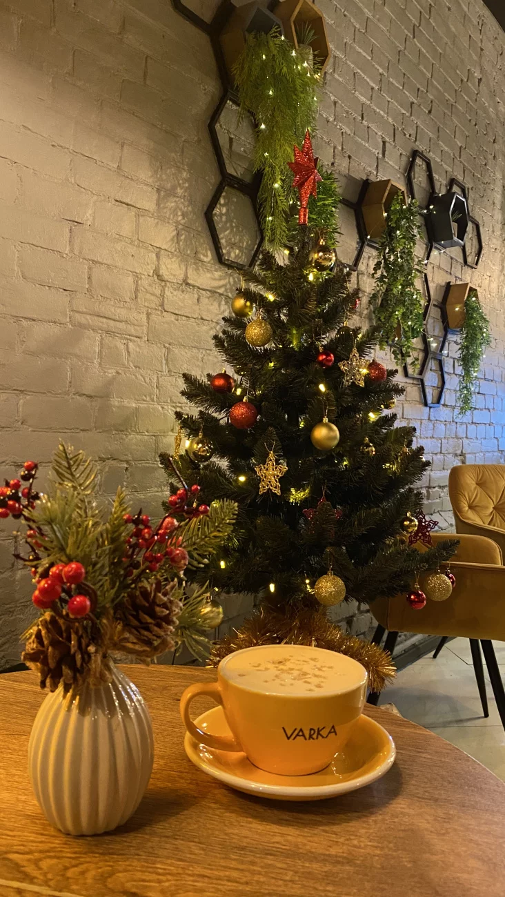 VARKA COFFEE - почувствуй новогоднюю атмосферу в нашей кофейне!