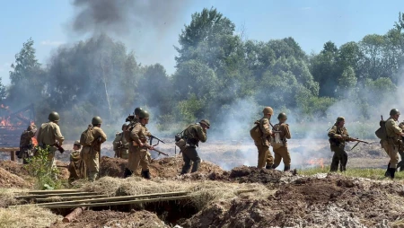 Более 400 реконструкторов и Т-34. Под Бобруйском воссоздали историю
