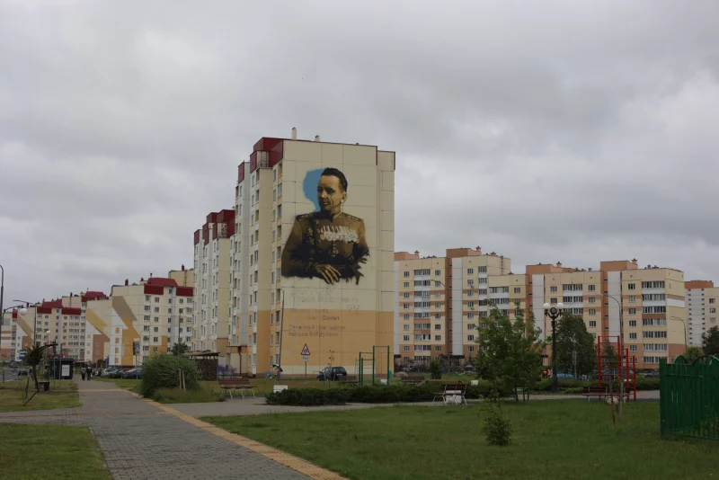 Генерал Батов смотрит на седьмой. Фотофакт