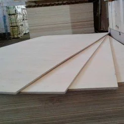 Фанера: преимущества, виды и сферы применения