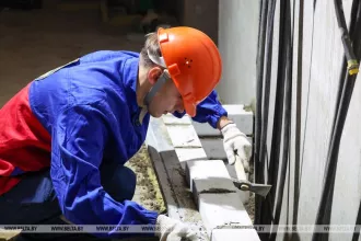 Студент Бобруйского колледжа дебютировал на областном конкурсе каменщиков в Могилеве