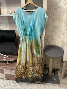 Продаю платья