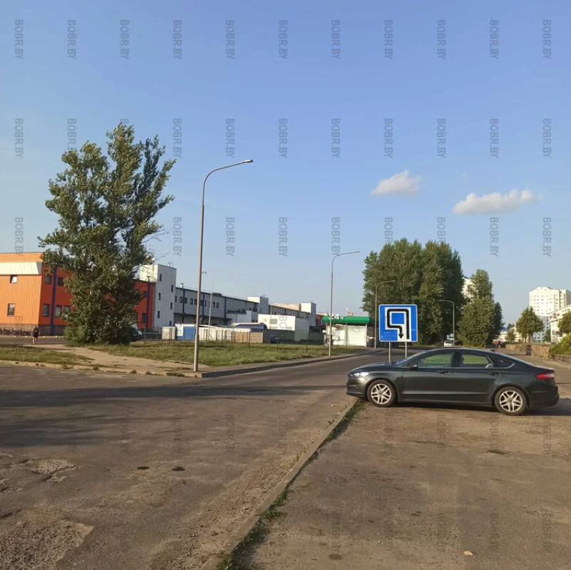 Парковка на тротуаре - обыденность