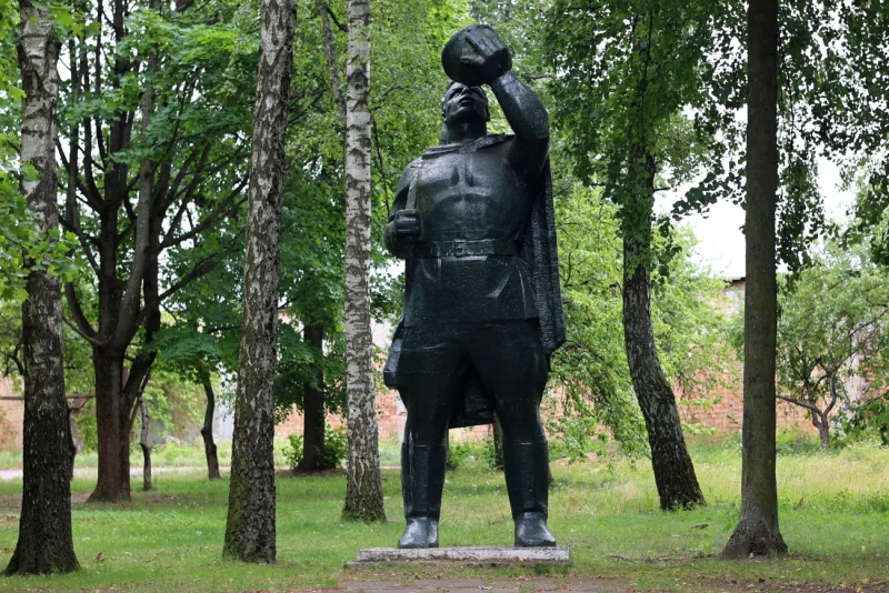 А вы знакомы с таким памятником? Это в Бобруйске ФОТО