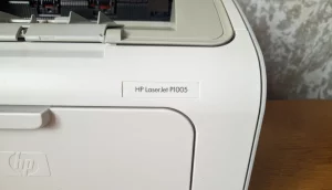 Лазерный принтер HP P1005