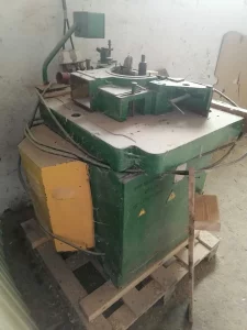 Фрезерный станок