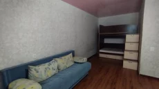 1 комн. квартиру на длительный срок