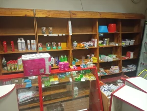 Горки торговые (сосна медовая), полки, тумбы