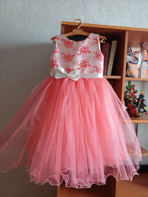 Нарядное платье