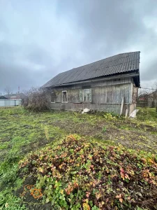 Бревенчатый дом по улице Марии Бобровой