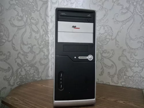 Системный блок 4 ядра 4 Гб оперативки + SSD + GT 610 на 1 гб - 100 руб
