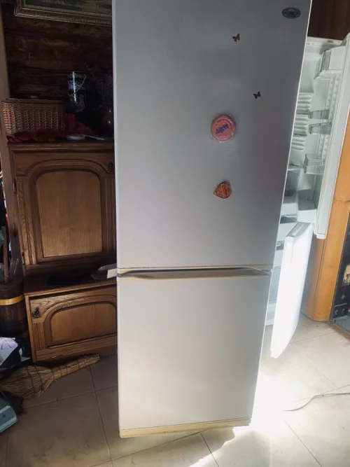 Продам холодильник