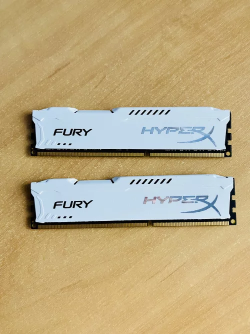 Б/у Оперативная память HyperX Fury White DDR 3 16Гб