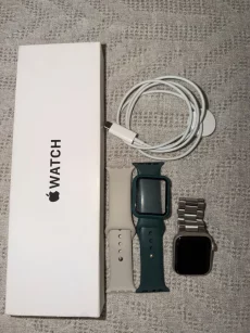 Apple Watch SE (Gen 2) 40mm. GPS 2023
