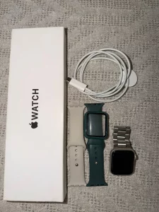 Apple Watch SE (Gen 2) 40mm. GPS 2023
