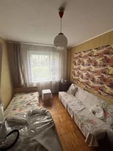 3-к квартира в 6 м-не возле ТЦ Спектр, две лоджии, погреб, неугловая