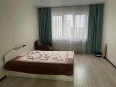 1-ую квартиру на длительный срок