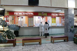 Минздрав утвердил график работы поликлиник и больниц в новогодние праздники