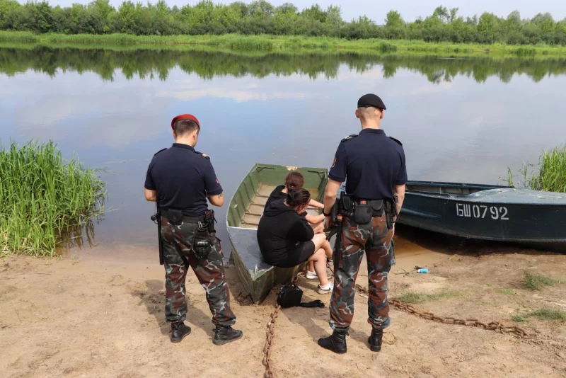 Рейды по местам массового отдыха проводят милиционеры в Бобруйске