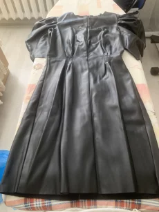 Фирменное платье эко кожа